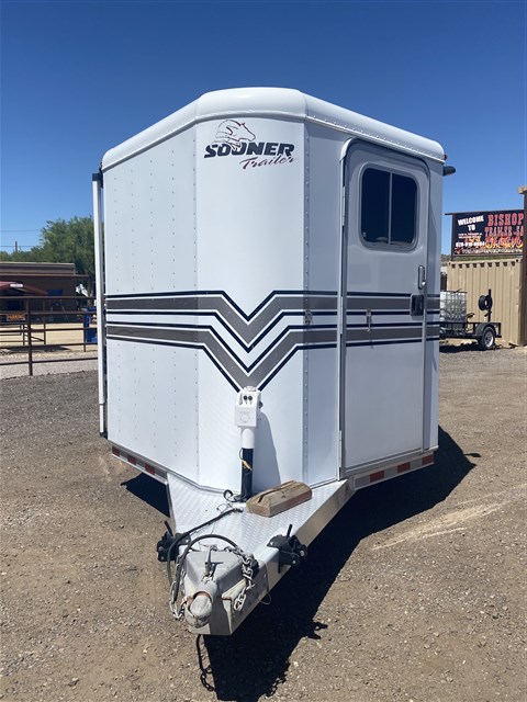 2000 Sooner 4-Horse Bumper Pull Trailer