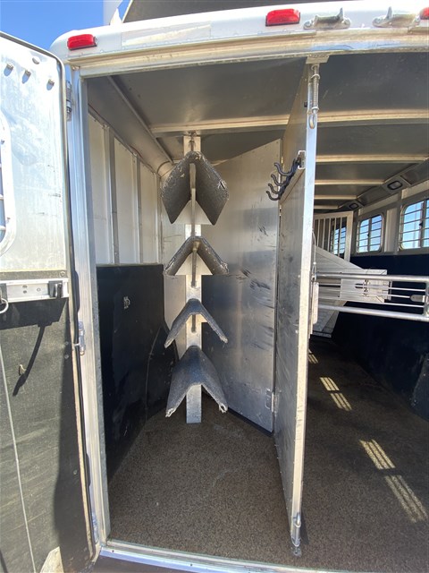 2000 Sooner 4-Horse Bumper Pull Trailer