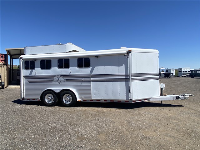 2000 Sooner 4-Horse Bumper Pull Trailer