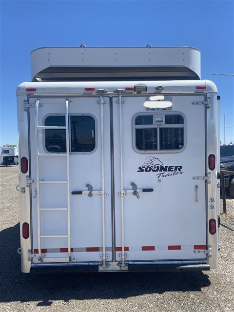 2000 Sooner 4-Horse Bumper Pull Trailer
