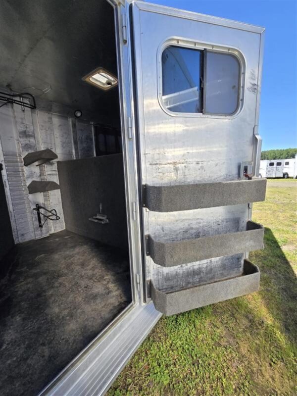 2006 C&C 4-Horse Gooseneck Trailer