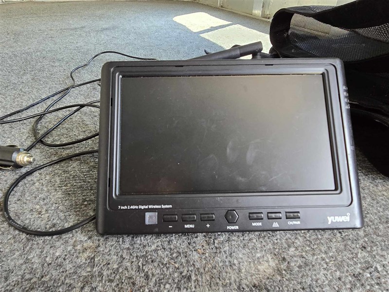 2000 C&C 2-Horse Gooseneck Trailer