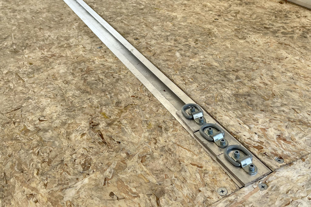 2023 High Country 7.5×14 Aluminum 2/3-Place Drive In/Out Trailer