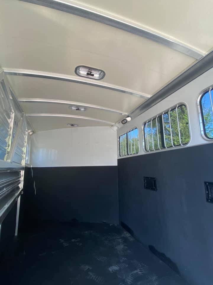 2011 Cimarron 3-Horse Bumper Pull Trailer