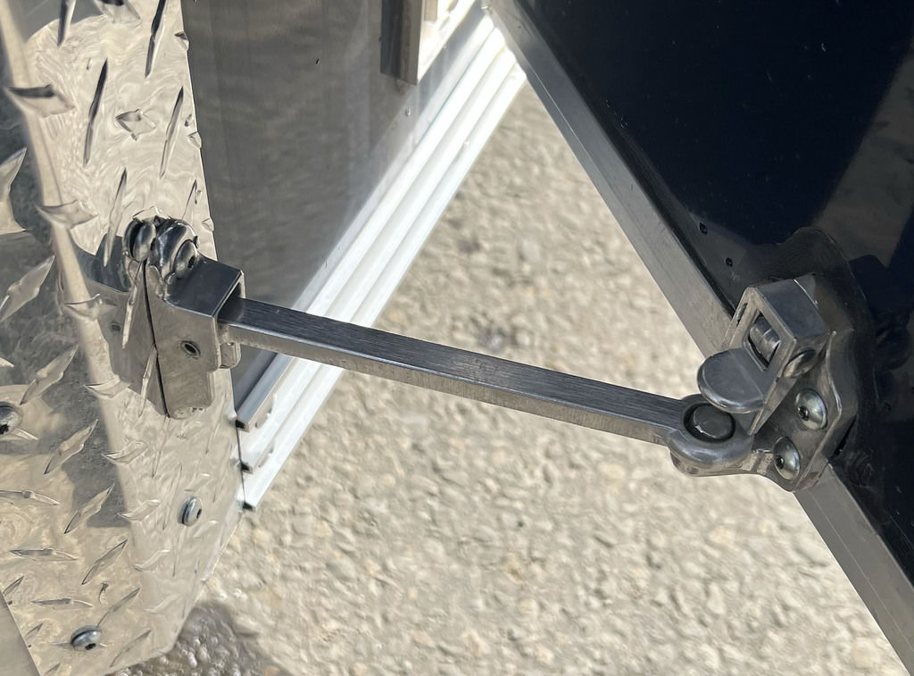 2023 High Country 7.5×14 Aluminum 2/3-Place Drive In/Out Trailer